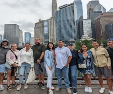 Chicago: Food Tour + Bike or Kayak Rental